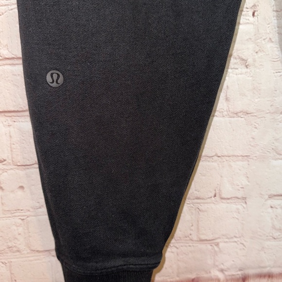 LULULEMON Slim Fit Joggers, Size 6 - Picture 6 of 6